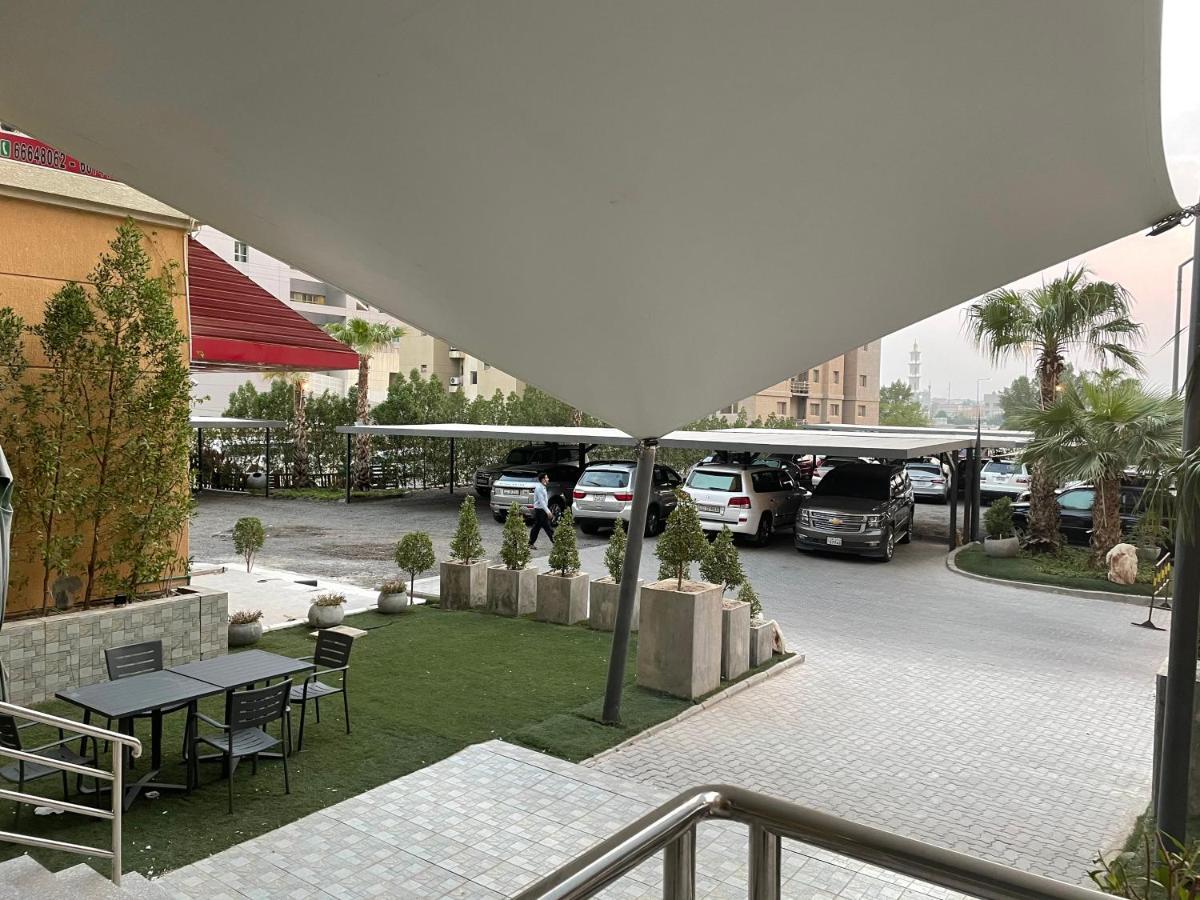 Wahaj Boulevard Hotel Apartmentوهج بوليفارد للشقق الفندقية Kuwait City Exterior photo